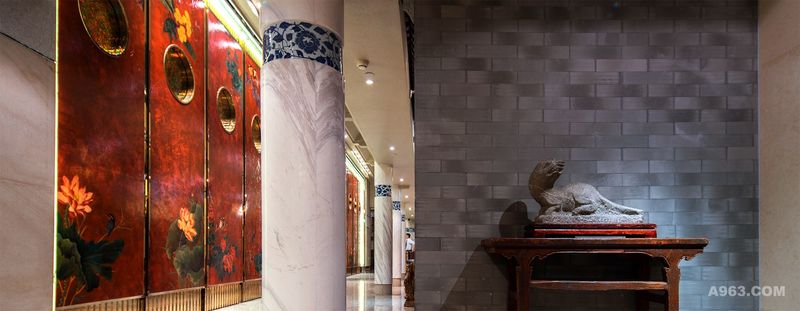 在郡王府黔香阁文化酒店反映中华民族传统文化的“国粹”符号和“国宝”工艺可谓是琳琅满目。