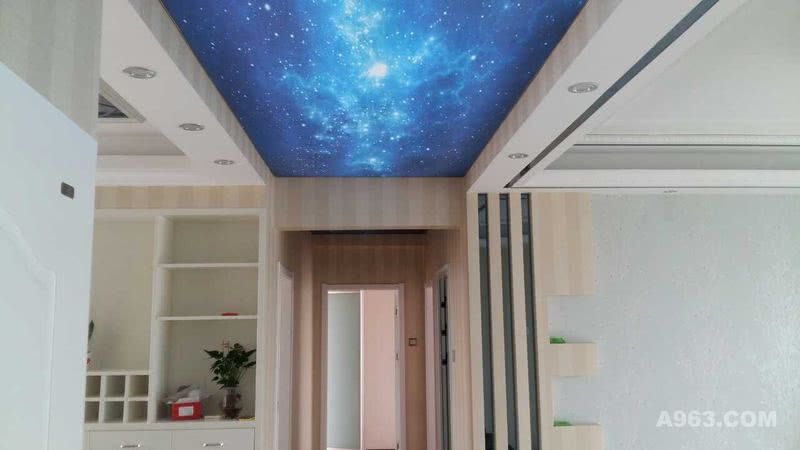 天花板上的银河壁纸你是否也喜爱呢，是不是棒棒哒~ 