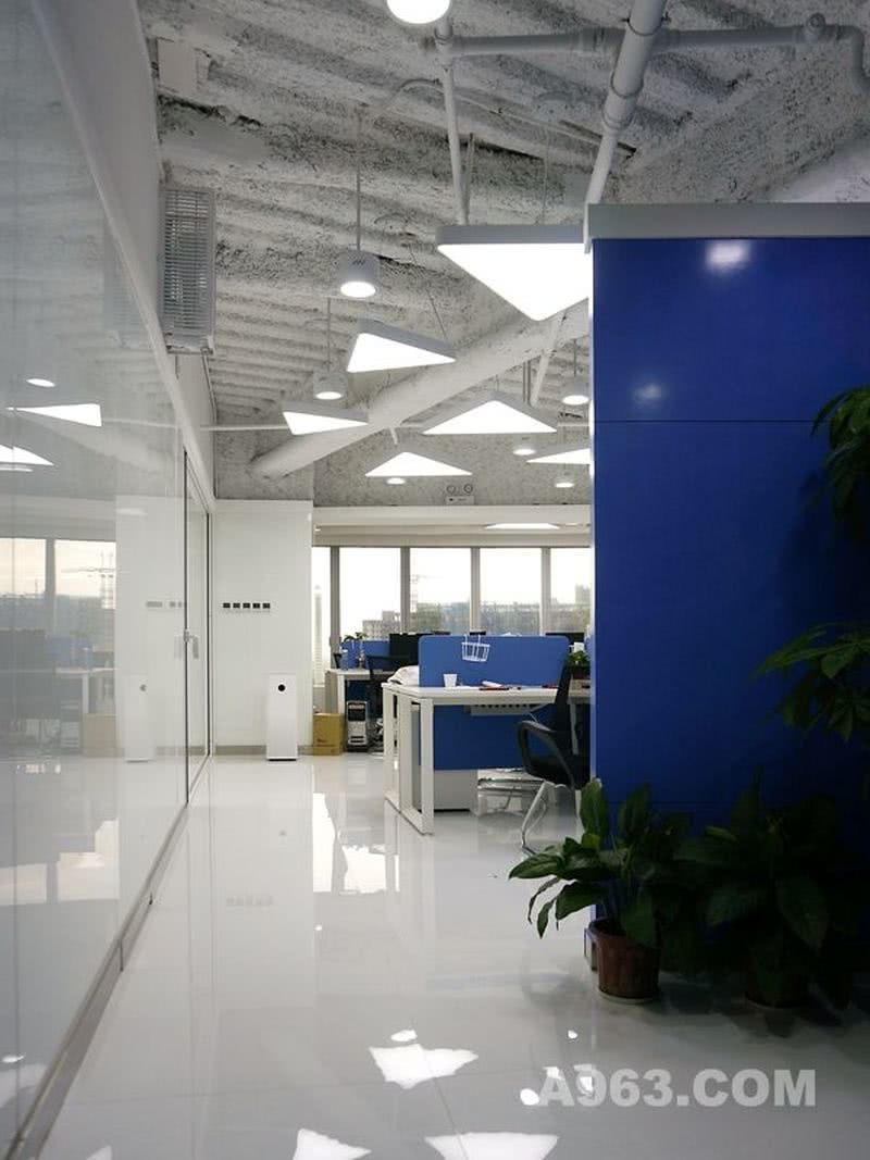 深圳办公室设计 现场完成后的实景照片