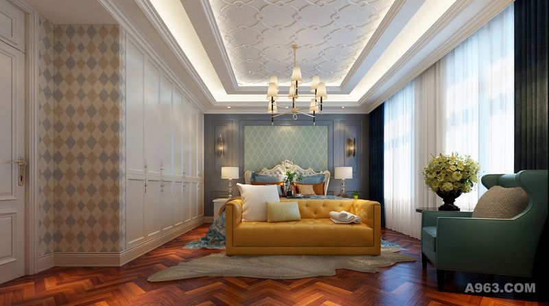  卧室延续了客厅的色调，使用黄色沙发为空间挑色，墙面也继续
采用灰蓝色护墙板修饰，与白色衣柜搭配，干净整洁；而地面则使
用深色地板拼花，使空间更有厚重感，成稳而大气。