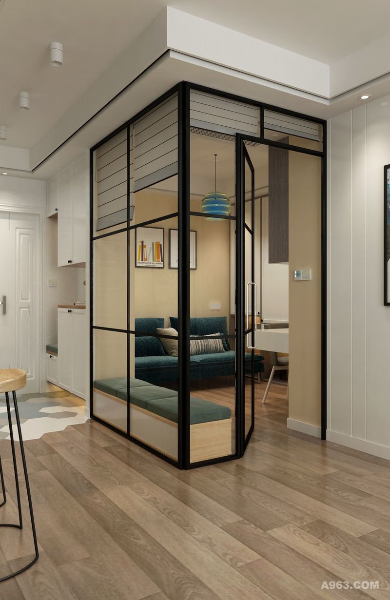 客厅看向书房，用玻璃隔开能带来更好的空间延伸感，也能充分借光。