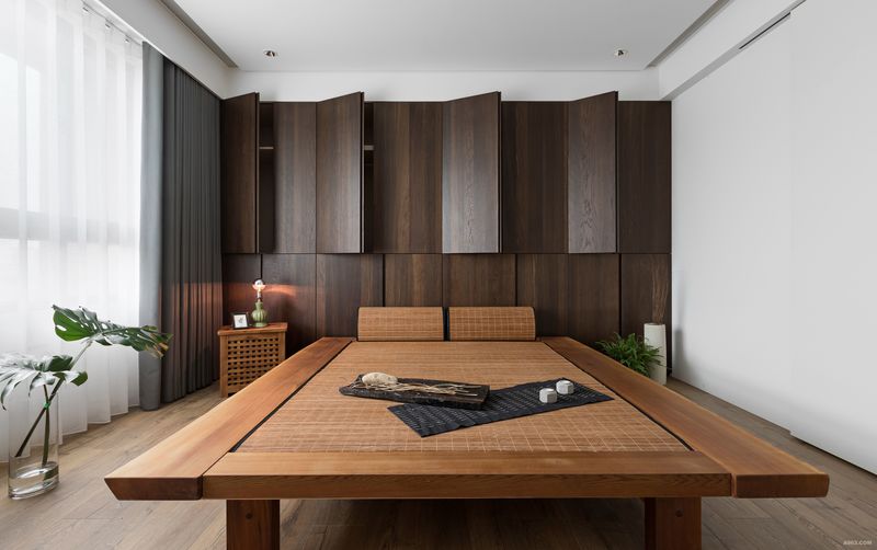 臥房空間將收納牆體化，減少對空間的干擾