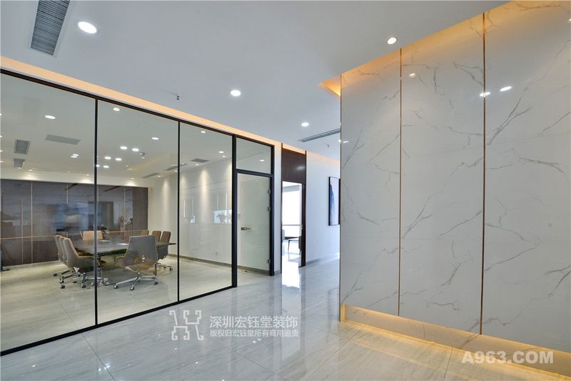 郑州专业办公室装修设计公司-新泰和通信工程公司现代新中式办公室装修形象墙实景图