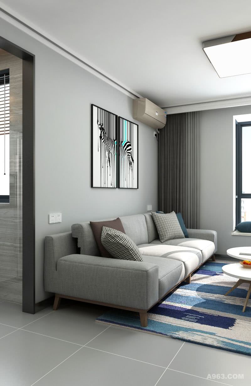 空调挂机、顶部线条、沙发和窗帘等布艺等，都精心选配，彰显高品质生活对细节的追求。