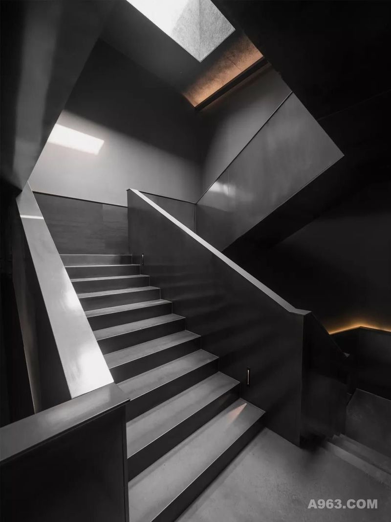 折叠形态楼梯