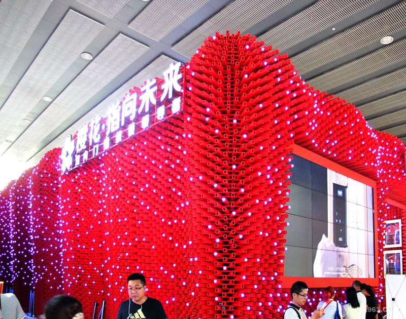 樱花指纹锁2016年7月广州建材展“星汇银河”品牌展外观设计