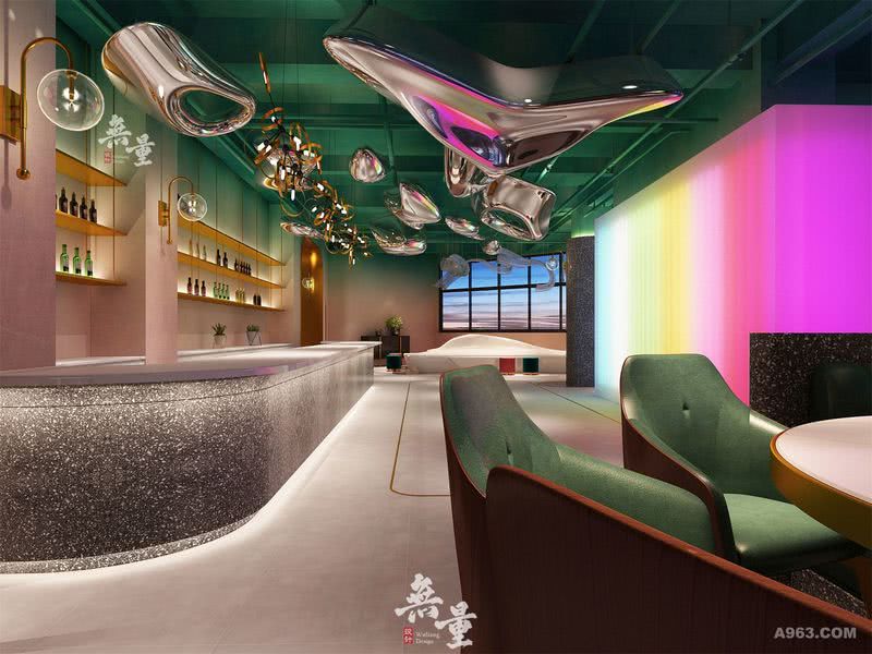 灯光颜色的大胆使用，让整个餐饮区域带有一种梦幻的科技感。