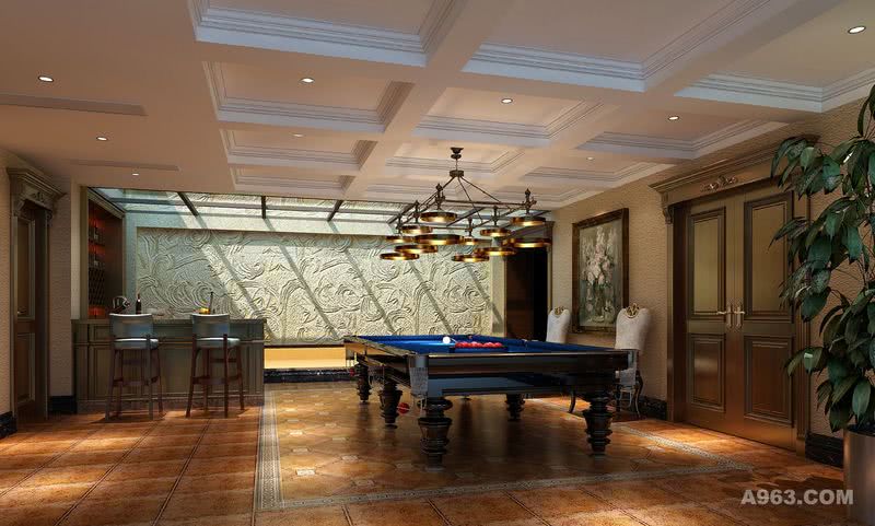 地下室有桌球休闲区、品酒区、影视厅，棋牌室和游泳池组成，是主人接待宾客以及娱乐休闲的主要场所。
