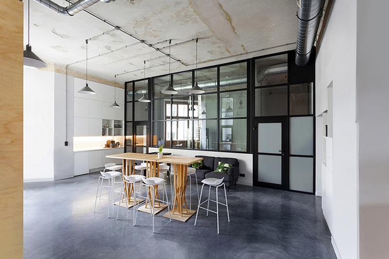 办公室装修设计，以原始特色为前提的现代办公空间！