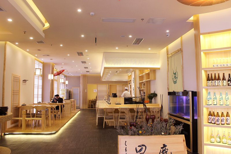 男鹿日式料理店大厅