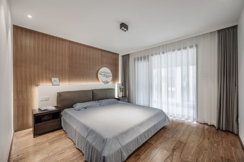 卧室区用减法设计，增加空间的通透性和轻松感。

