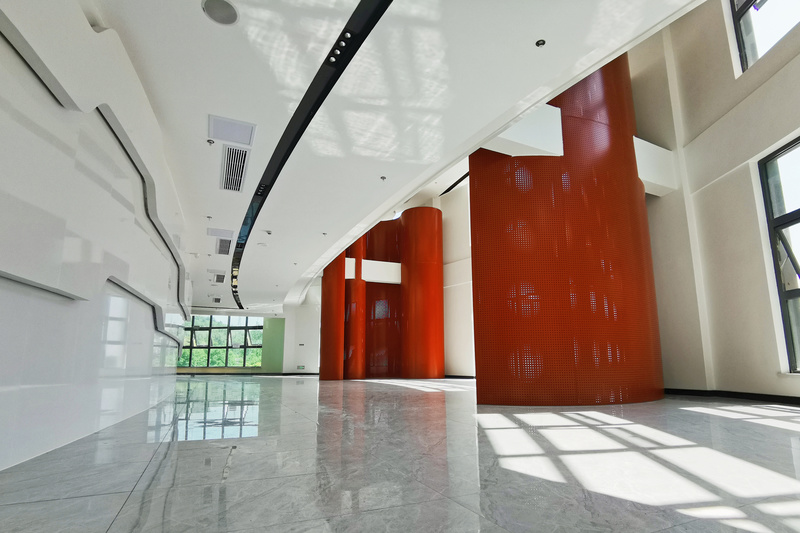 大厅，获11届中国国际空间设计大赛暨中国建筑装饰设计奖文化教育方案金奖。
