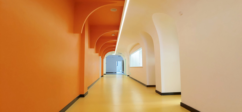 走廊，获11届中国国际空间设计大赛暨中国建筑装饰设计奖文化、教育、观演空间方案类金奖。