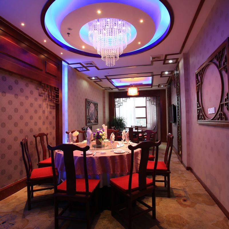 湖南怀化枫丹百鹭中餐厅设计-韵城装饰YCCT-中餐厅设计