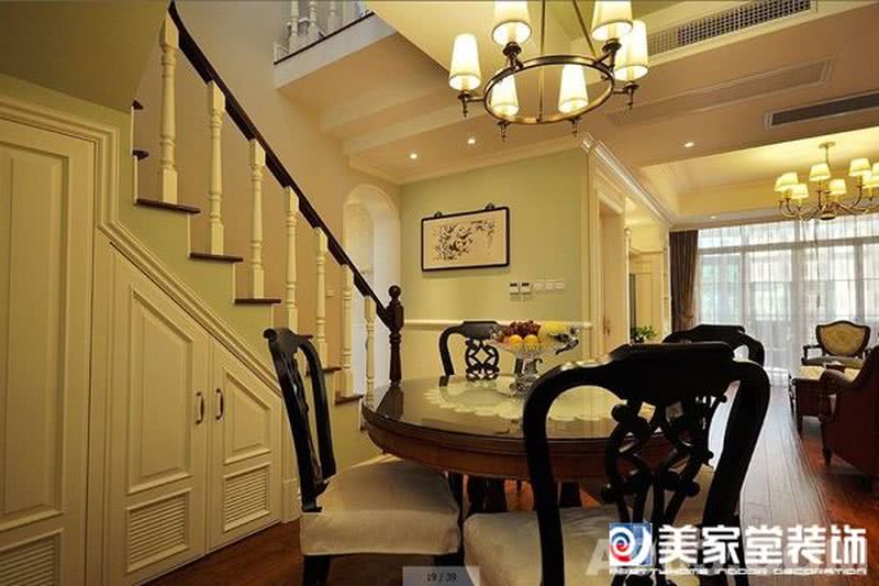 美家堂装饰，华润凤凰城现代美式装修案例-楼梯一角