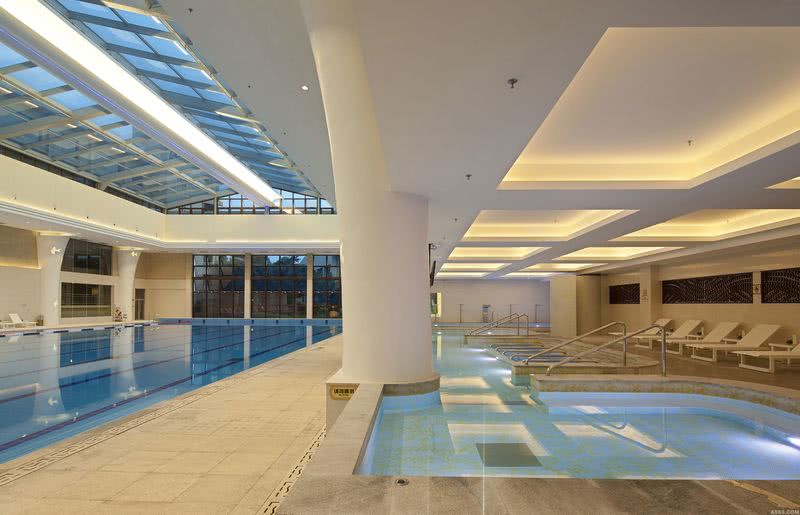 广州长隆酒店游泳馆-泳池一角