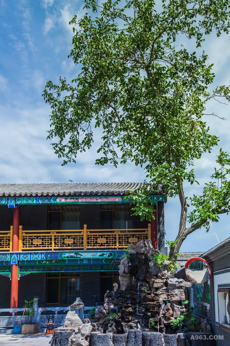 主体建筑实景照片
“方壶斋”庭院及建筑主体设计，源自大气、生气、富丽三者，既有其特定的行色，又有其丰硕的内涵，三者结合形成了中国建筑的传统。