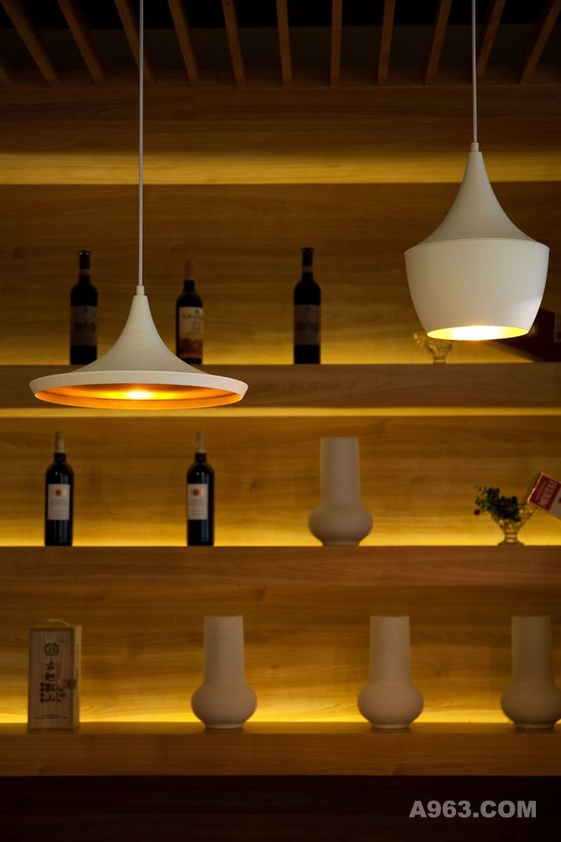 图二：深圳锦园四季椰子鸡餐厅设计 灯饰