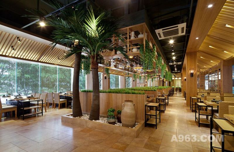 图一：深圳锦园四季椰子鸡餐厅设计 椰树特色
