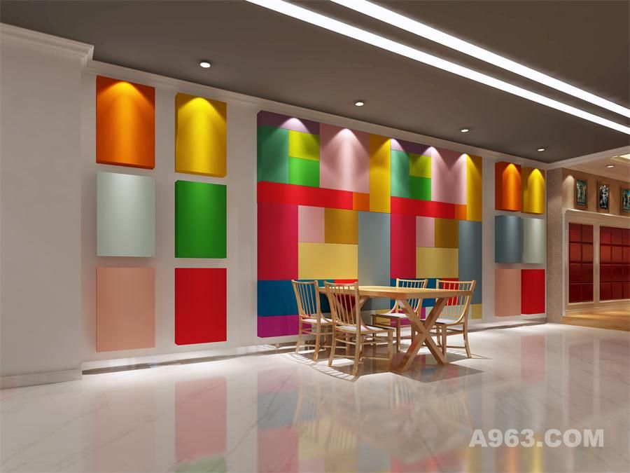 在休息区的设计过程中，邱锦华设计师以色彩拼图的方式将涂料效果展示出来，在灯光照射的情况，整个空间显得更加具有活力，使得消费者在休息的时候也能感受到涂料的优良品质与色彩。
