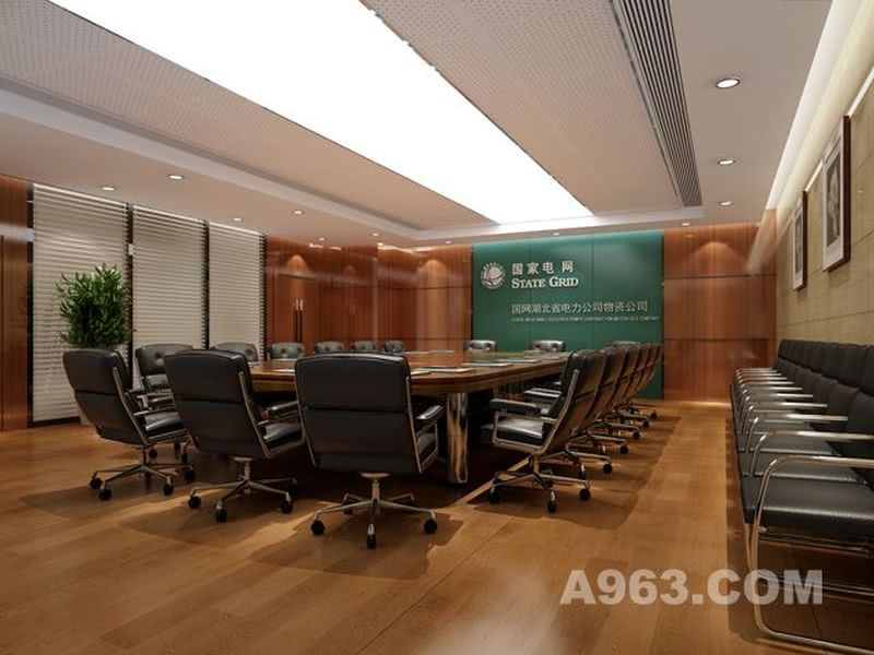 会议室吊顶上主要是灯带，能够形成主体光线，拉近公司会议人员的空间距离，能够更集中注意力。