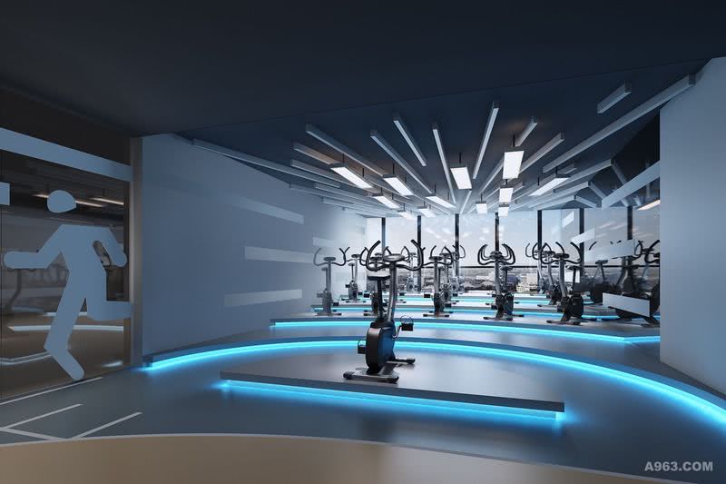 教室以蓝色灯带作为点缀，给人以超时空的健身体验。