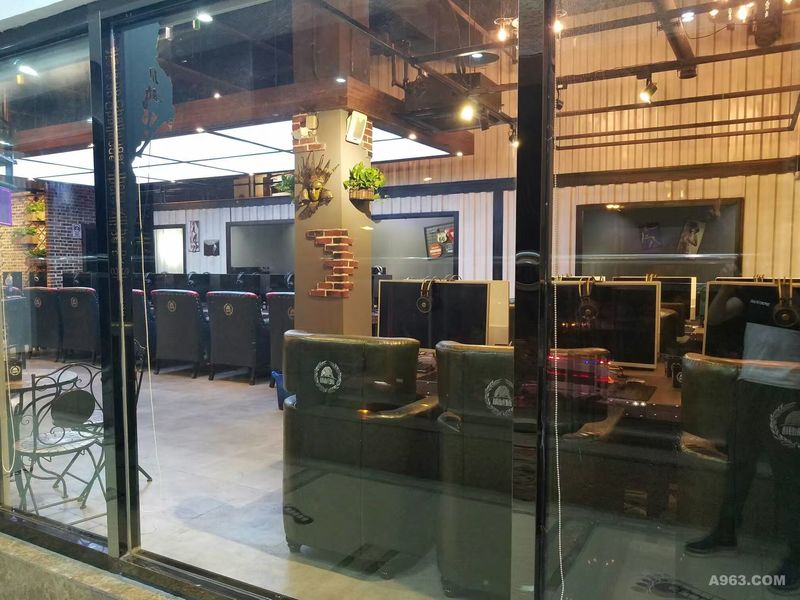 綦江机械师网咖设计装修--重庆北鼎装饰网吧装修网咖设计公司