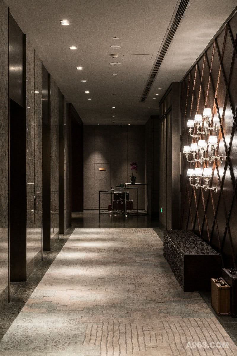 南京金鹰酒店-电梯厅
