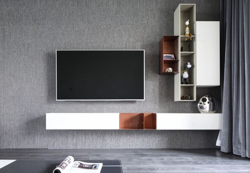 以灰色为电视墙背景，简单、大气又不失格调。