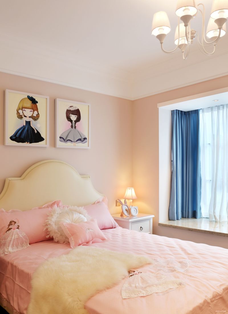 浅粉色蕾丝5件套床品（购于实体店）
粉色公主风设计，加上蕾丝的点缀，集清新小优雅于一体，为小女孩的空间，打造出出浪漫情怀。
